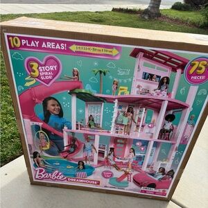 New Barbie Dreamhouse with Pink and White Design
